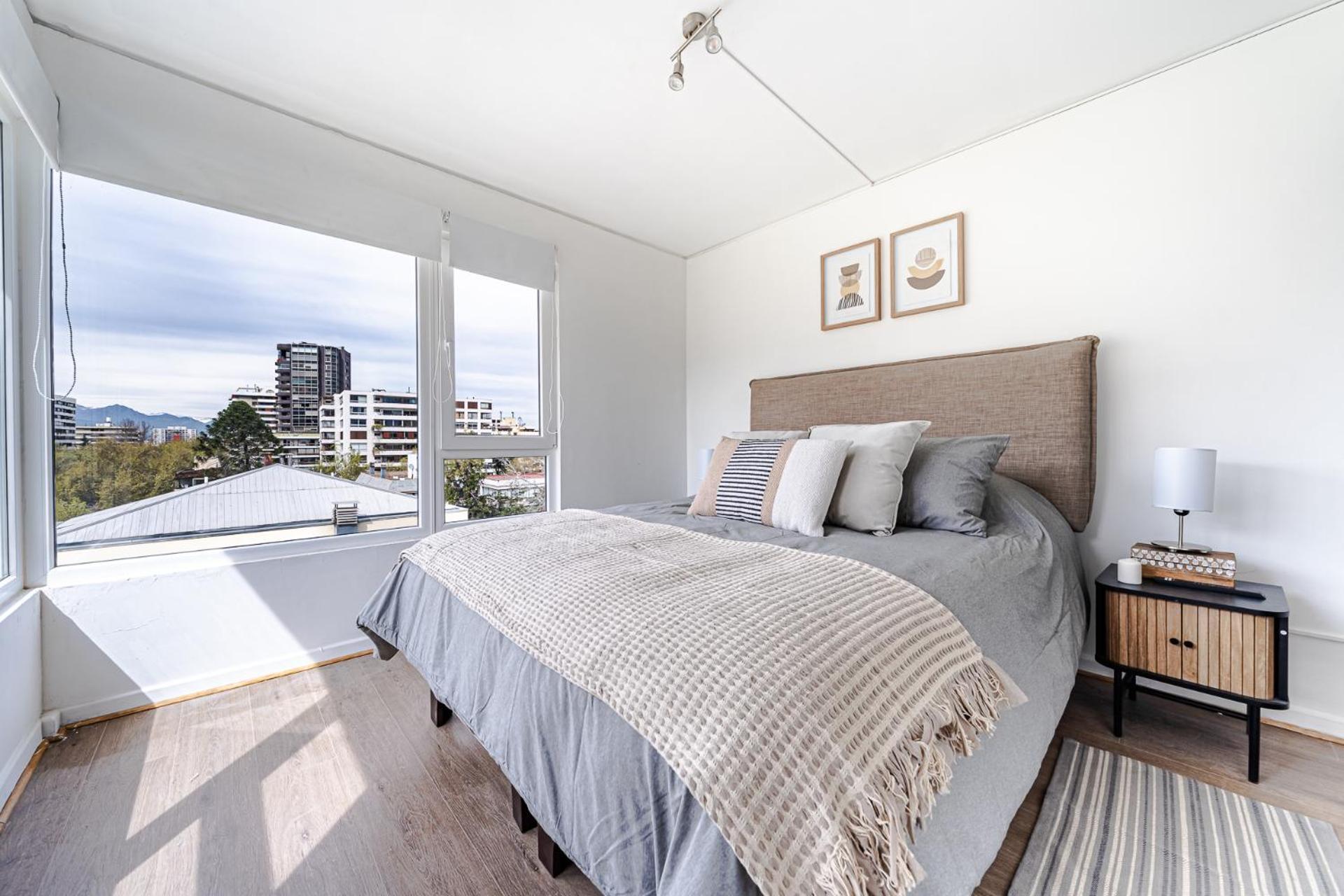 Providencia, Mall Costanera Center, Mut Apartamento